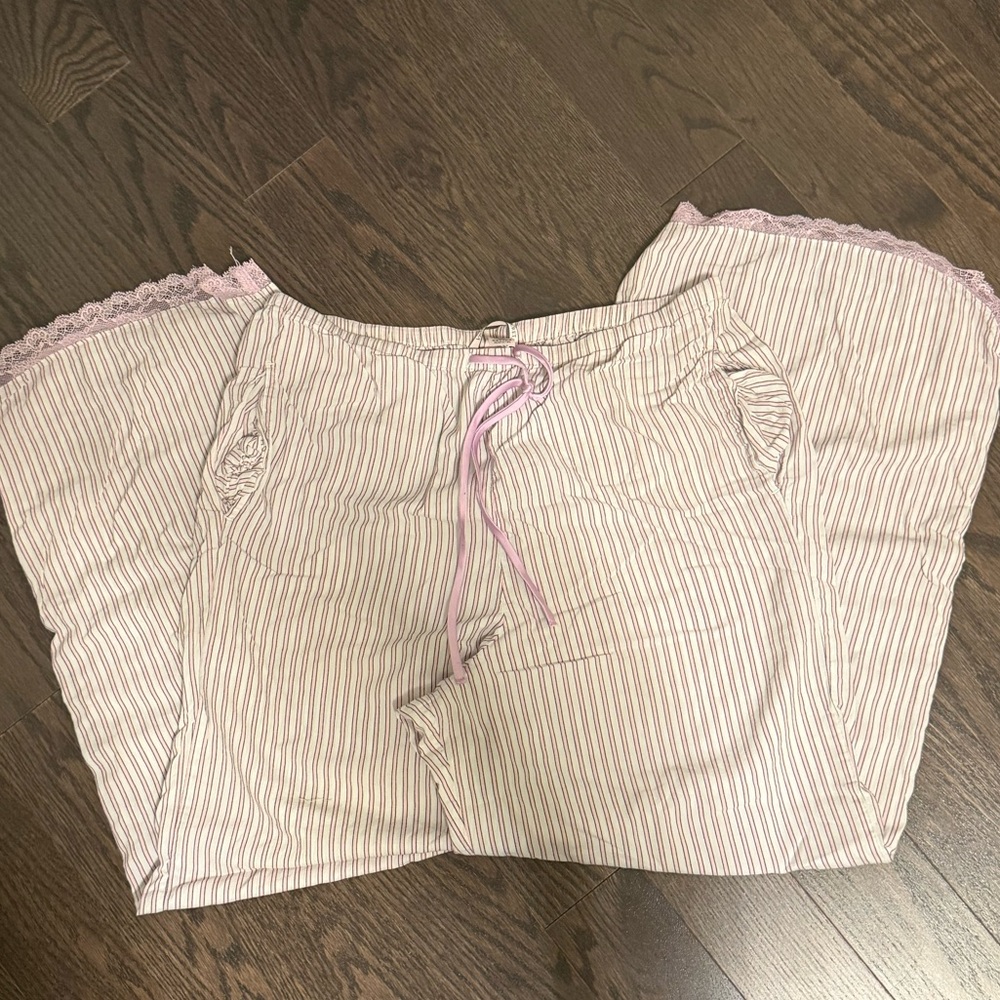 Victoria's Secret White and Purple Striped Pajama Pants